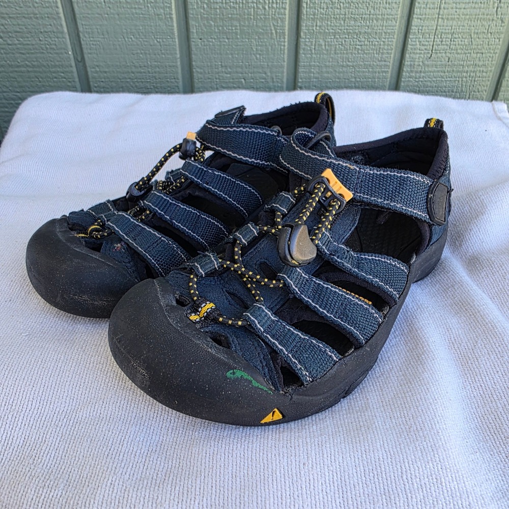 KEEN Newport H2 Big Kids Size 2 Childrens Blue Waterproof Sport Hiking Sandals